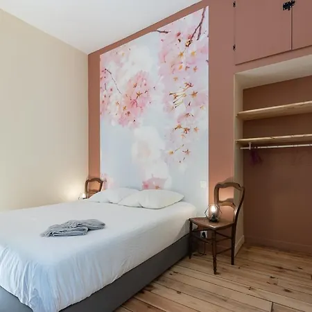 De La Souliere Apartment *