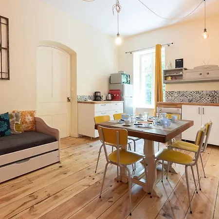 De La Souliere Апартаменты Aubin (Aveyron)
